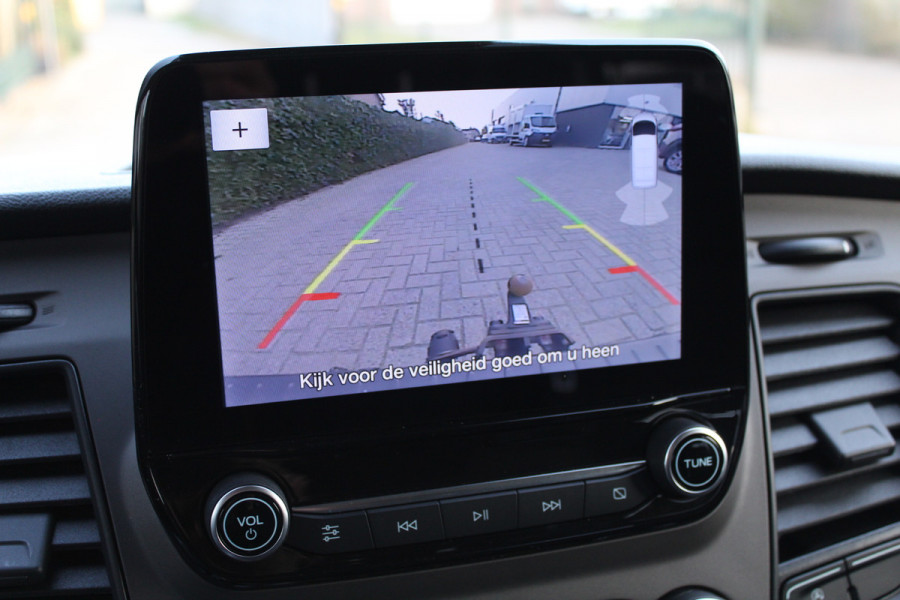 Ford Transit Custom 320 2.0 TDCI 130PK Euro6 L2H1 Trend DC Dubbele Cabine 6-persoons