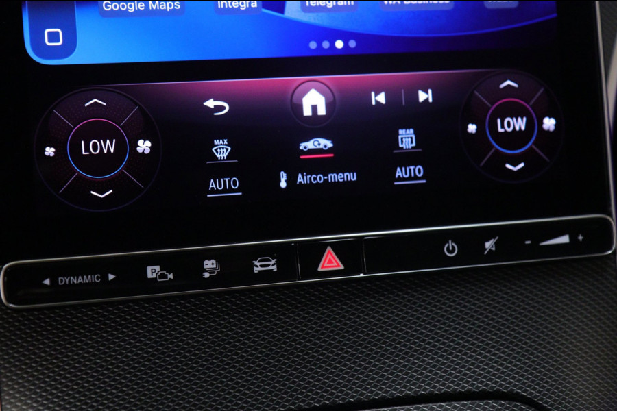 Mercedes-Benz C-Klasse 300 E AMG Line / PANO/HUD/CARPLAY/SFEERVERLICHTING/BOMVOL