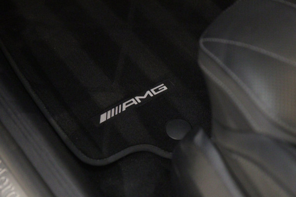 Mercedes-Benz C-Klasse 300 E AMG Line / PANO/HUD/CARPLAY/SFEERVERLICHTING/BOMVOL