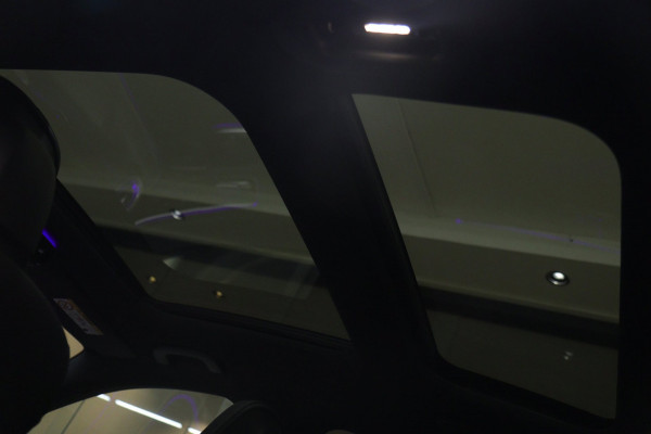 Mercedes-Benz C-Klasse 300 E AMG Line / PANO/HUD/CARPLAY/SFEERVERLICHTING/BOMVOL