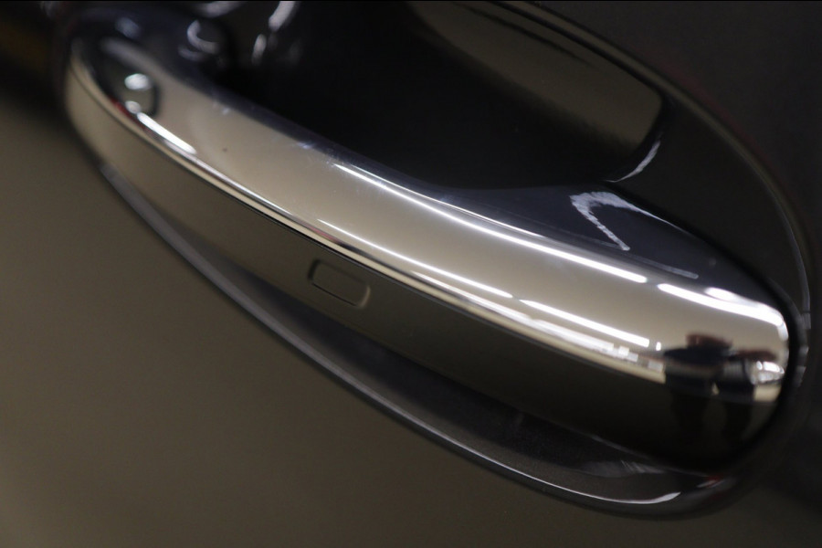 Mercedes-Benz C-Klasse 300 E AMG Line / PANO/HUD/CARPLAY/SFEERVERLICHTING/BOMVOL
