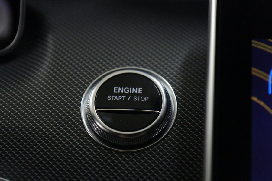 Mercedes-Benz C-Klasse 300 E AMG Line / PANO/HUD/CARPLAY/SFEERVERLICHTING/BOMVOL