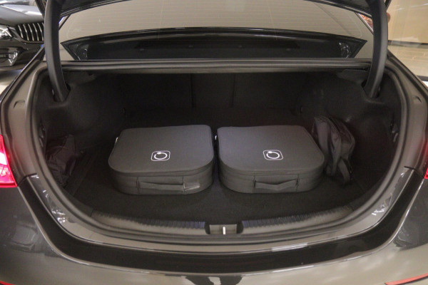 Mercedes-Benz C-Klasse 300 E AMG Line / PANO/HUD/CARPLAY/SFEERVERLICHTING/BOMVOL