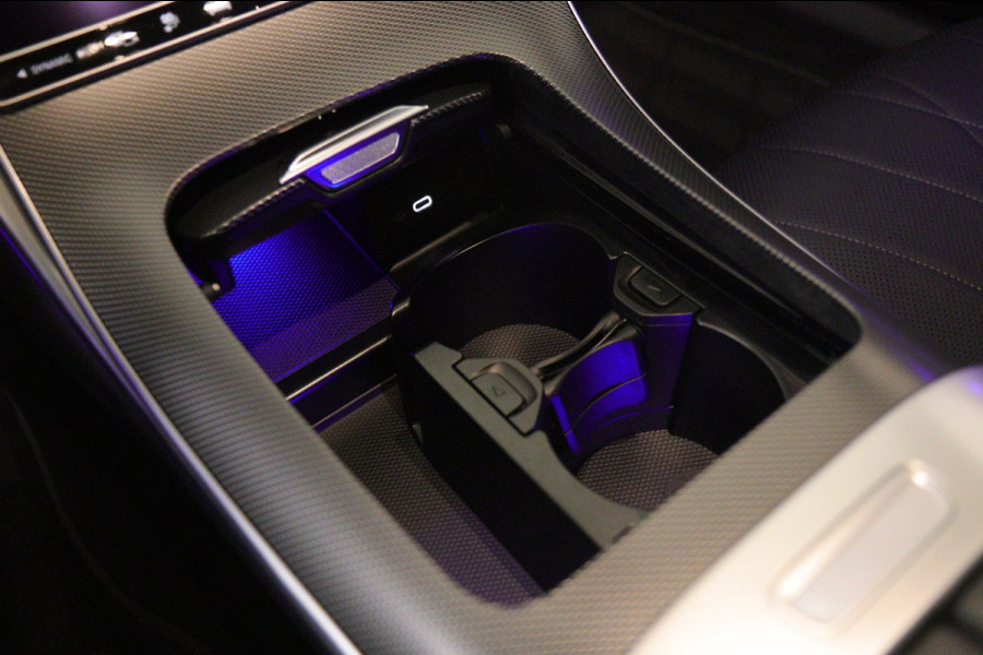 Mercedes-Benz C-Klasse 300 E AMG Line / PANO/HUD/CARPLAY/SFEERVERLICHTING/BOMVOL