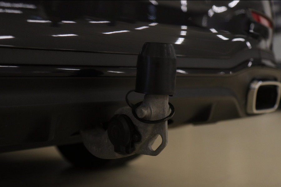 Mercedes-Benz C-Klasse 300 E AMG Line / PANO/HUD/CARPLAY/SFEERVERLICHTING/BOMVOL