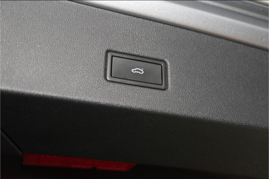 Volkswagen T-Roc 1.5 TSI Style 150PK Facelift | Pano | LED | Stoel&Stuur verw. | Carplay | Camera | 12 MND Garantie