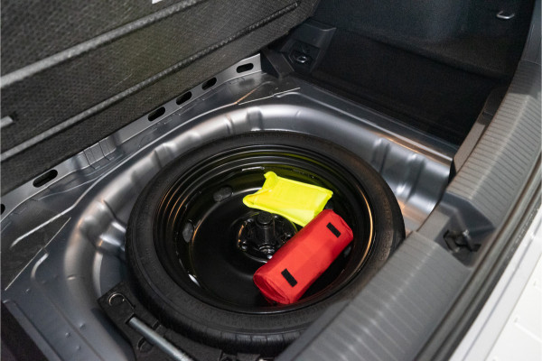 Volkswagen T-Roc 1.5 TSI Style 150PK Facelift | Pano | LED | Stoel&Stuur verw. | Carplay | Camera | 12 MND Garantie