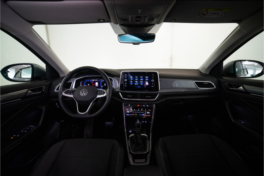 Volkswagen T-Roc 1.5 TSI Style 150PK Facelift | Pano | LED | Stoel&Stuur verw. | Carplay | Camera | 12 MND Garantie
