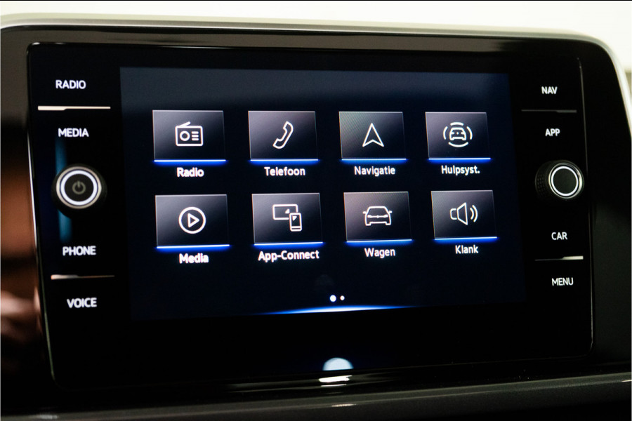 Volkswagen T-Roc 1.5 TSI Style 150PK Facelift | Pano | LED | Stoel&Stuur verw. | Carplay | Camera | 12 MND Garantie