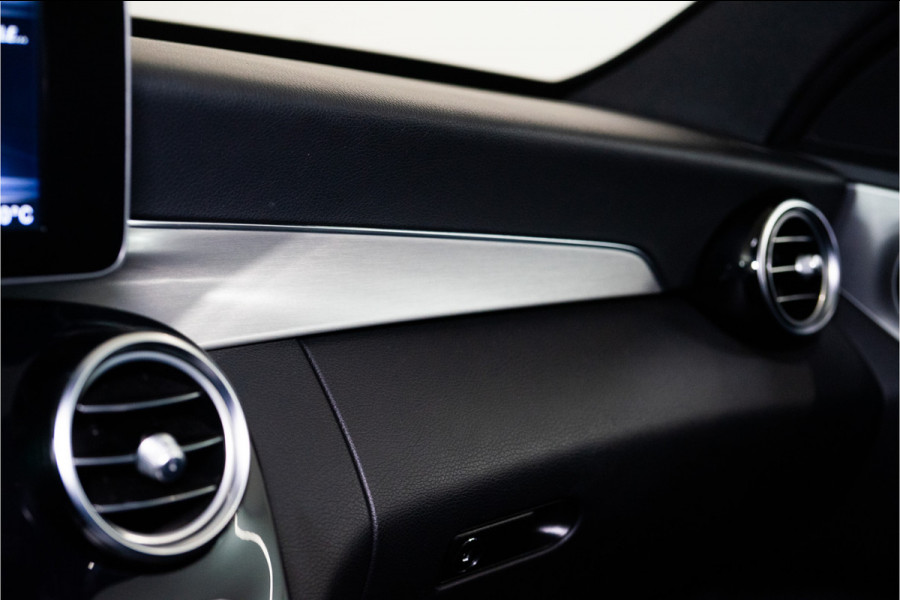 Mercedes-Benz C-Klasse 300 AMG 245PK | Pano | Sfeer | LED | Stoelverw. | Garantie