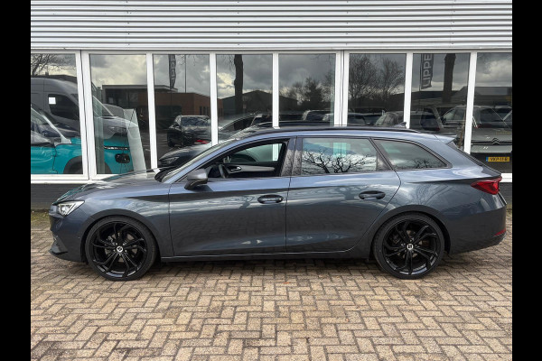 Seat Leon Sportstourer 1.5 TSI FR Launch Edition | Uitklapbare Trekhaak | Sfeerverlichting | Apple Carplay | Parkeer Sensoren