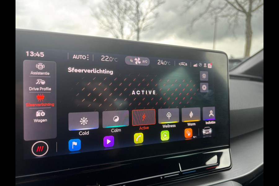 Seat Leon Sportstourer 1.5 TSI FR Launch Edition | Uitklapbare Trekhaak | Sfeerverlichting | Apple Carplay | Parkeer Sensoren