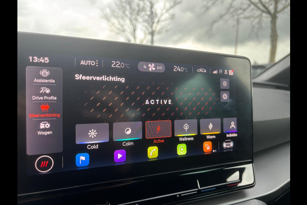 Seat Leon Sportstourer 1.5 TSI FR Launch Edition | Uitklapbare Trekhaak | Sfeerverlichting | Apple Carplay | Parkeer Sensoren