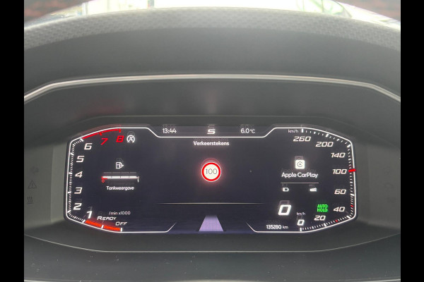 Seat Leon Sportstourer 1.5 TSI FR Launch Edition | Uitklapbare Trekhaak | Sfeerverlichting | Apple Carplay | Parkeer Sensoren