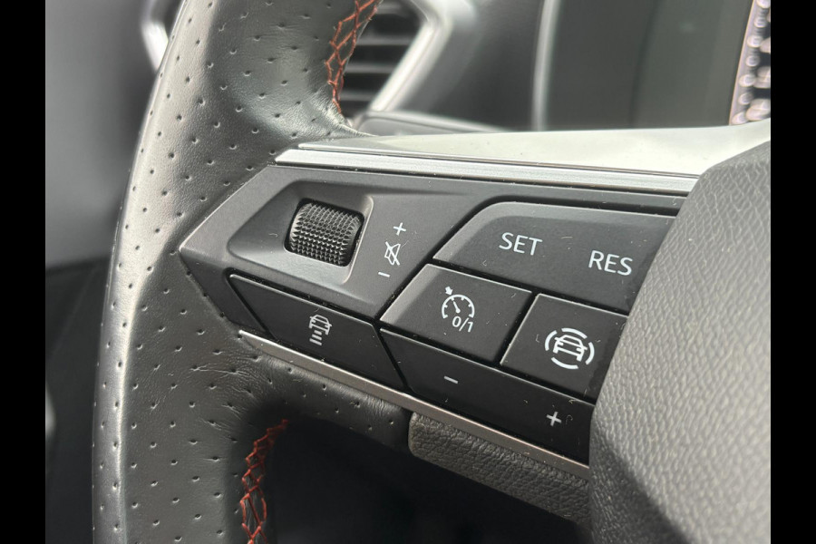 Seat Leon Sportstourer 1.5 TSI FR Launch Edition | Uitklapbare Trekhaak | Sfeerverlichting | Apple Carplay | Parkeer Sensoren