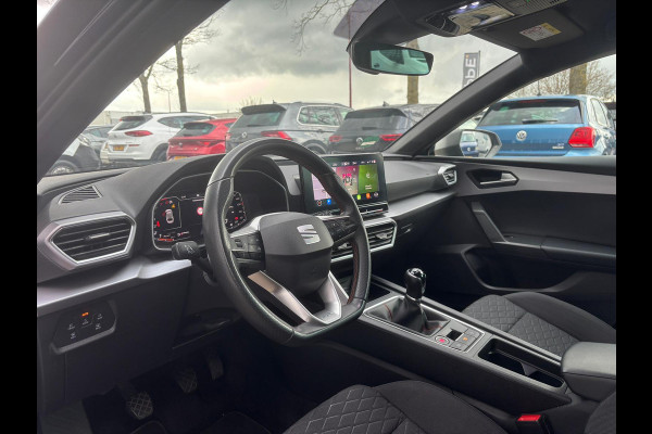 Seat Leon Sportstourer 1.5 TSI FR Launch Edition | Uitklapbare Trekhaak | Sfeerverlichting | Apple Carplay | Parkeer Sensoren