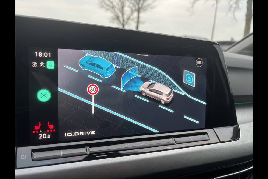 Volkswagen Golf 1.5 TSI Style | Trekhaak | Sfeerverlichting | Stoel & Stuurverwarming | Adaptieve Cruise