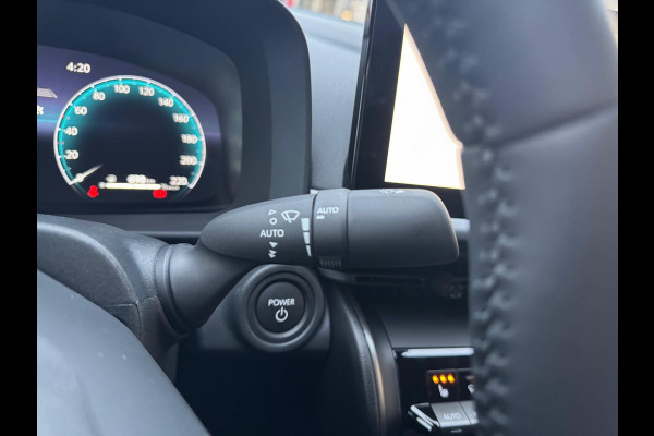Toyota C-HR 2.0 High Power PHEV 223pk First edition Bi-Tone | Elektrische achterklep, Stoel + Stuurverwarming, Dodehoekherkenning