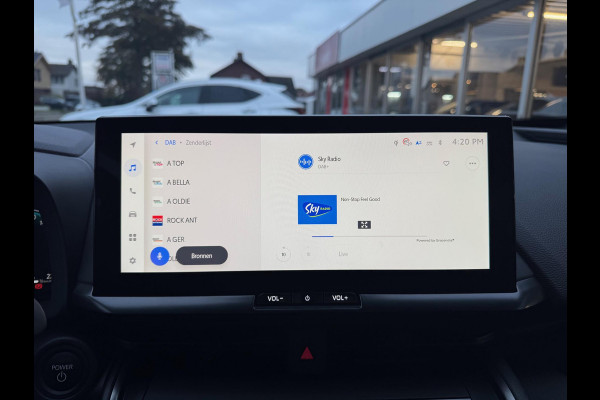 Toyota C-HR 2.0 High Power PHEV 223pk First edition Bi-Tone | Elektrische achterklep, Stoel + Stuurverwarming, Dodehoekherkenning