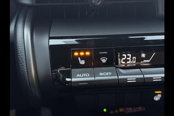 Toyota C-HR 2.0 High Power PHEV 223pk First edition Bi-Tone | Elektrische achterklep, Stoel + Stuurverwarming, Dodehoekherkenning