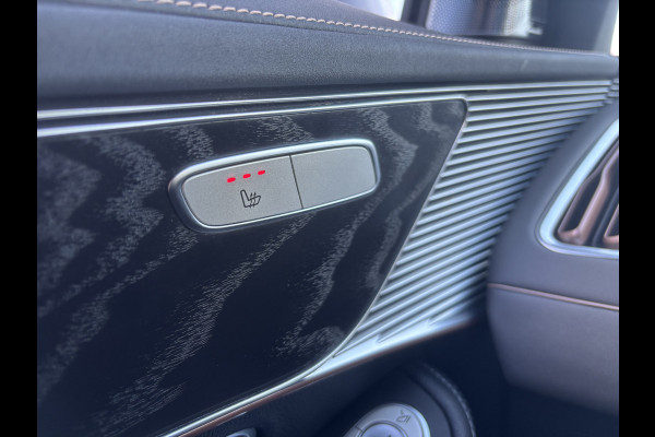 Mercedes-Benz EQC 400 4MATIC Premium 80 kWh | Schuifdak | Burmeister | Sfeerverlichting | AMG Styling