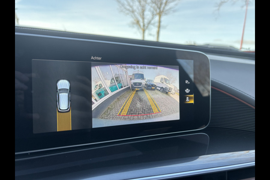Mercedes-Benz EQC 400 4MATIC Premium 80 kWh | Schuifdak | Burmeister | Sfeerverlichting | AMG Styling