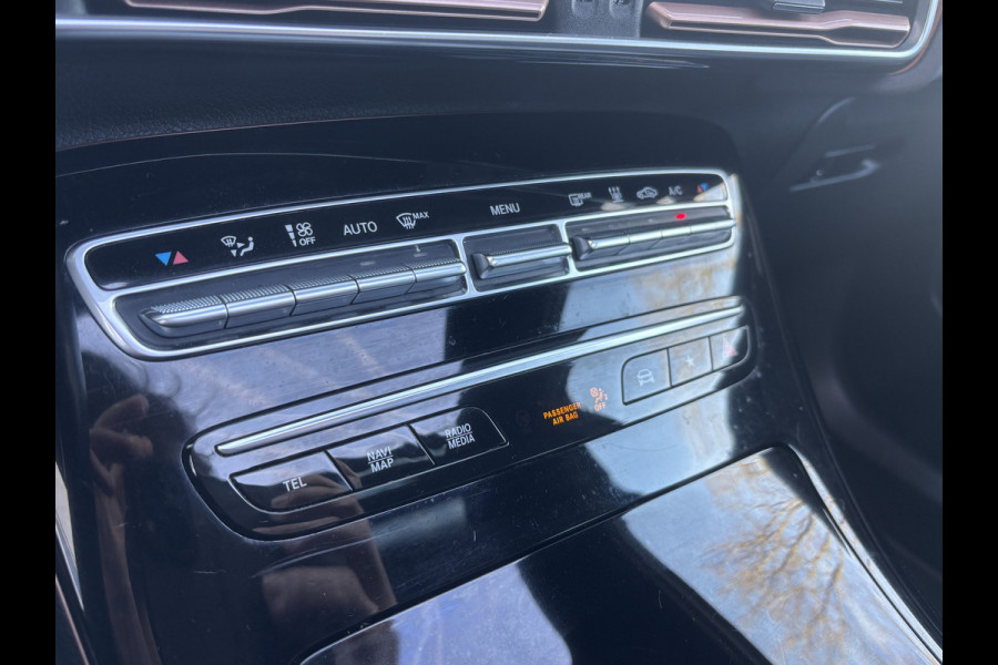 Mercedes-Benz EQC 400 4MATIC Premium 80 kWh | Schuifdak | Burmeister | Sfeerverlichting | AMG Styling