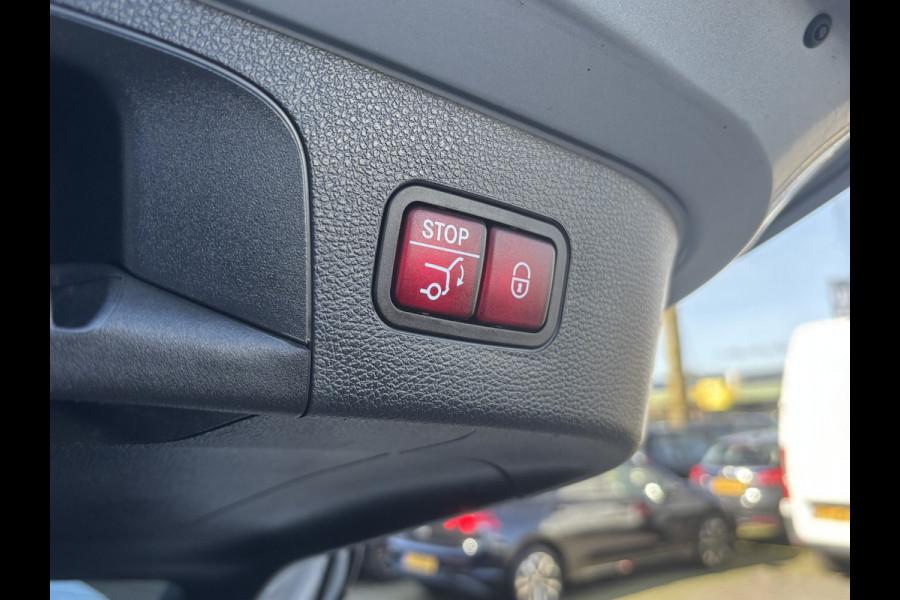 Mercedes-Benz EQC 400 4MATIC Premium 80 kWh | Schuifdak | Burmeister | Sfeerverlichting | AMG Styling