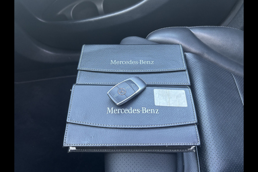 Mercedes-Benz EQC 400 4MATIC Premium 80 kWh | Schuifdak | Burmeister | Sfeerverlichting | AMG Styling