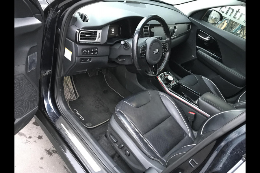 Kia e-Niro ExecutiveLine 64 kWh 100% SOH Trekhaak Dealer OH