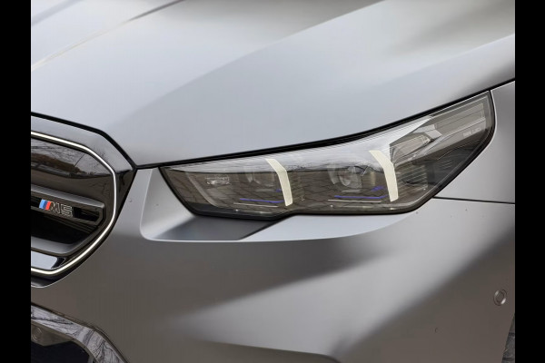BMW 5 Serie Touring M5 ** FROZEN DEEP GREY, M-REMMEN, PANO, TREKH, MERINO LEDER, 20/21 INCH LMV ** 1e EIG - UNFALLFREI - Ex BMW AG ** ** INFORMEER OOK NAAR ONZE AANTREKKELIJKE FINANCIAL-LEASE TARIEVEN **