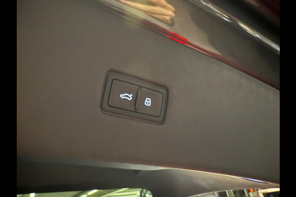 Audi Q8 60 TFSI e quattro S Competition Pano|RS Seat|HuD|B&O
