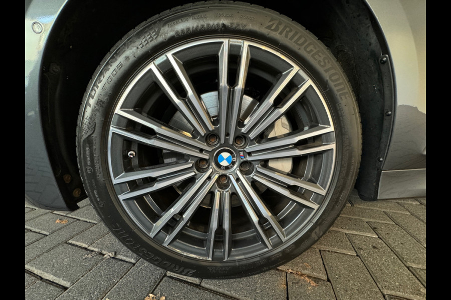 BMW 3 Serie Touring 330e M Sport Keyless|HuD|Memory|Trekhaak