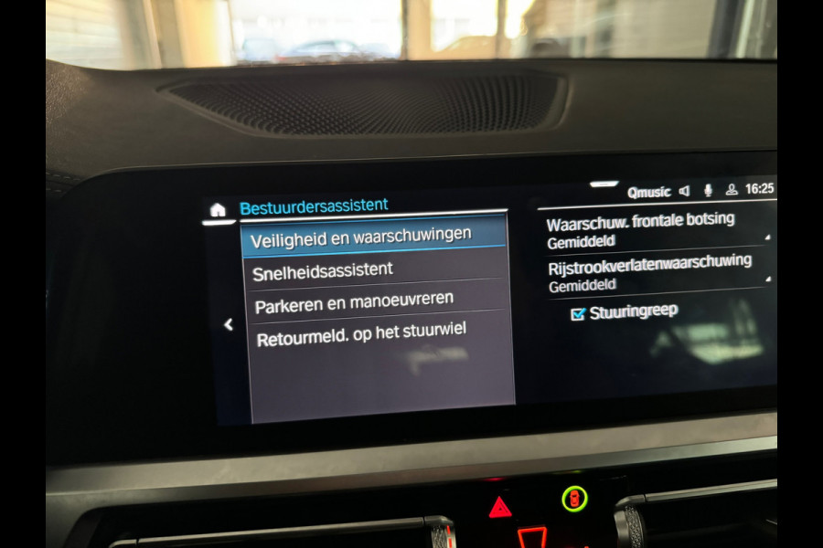 BMW 3 Serie Touring 330e M Sport Keyless|HuD|Memory|Trekhaak