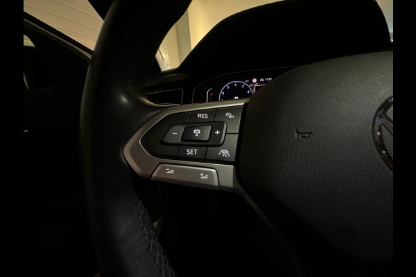 Volkswagen Taigo 1.5 TSI R-Line Business Pano|Keyl|Sfeer|VOL