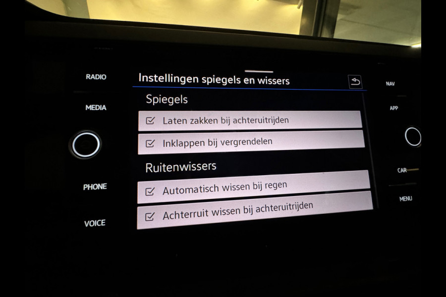 Volkswagen Taigo 1.5 TSI R-Line Business Pano|Keyl|Sfeer|VOL