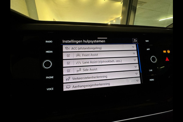 Volkswagen Taigo 1.5 TSI R-Line Business Pano|Keyl|Sfeer|VOL