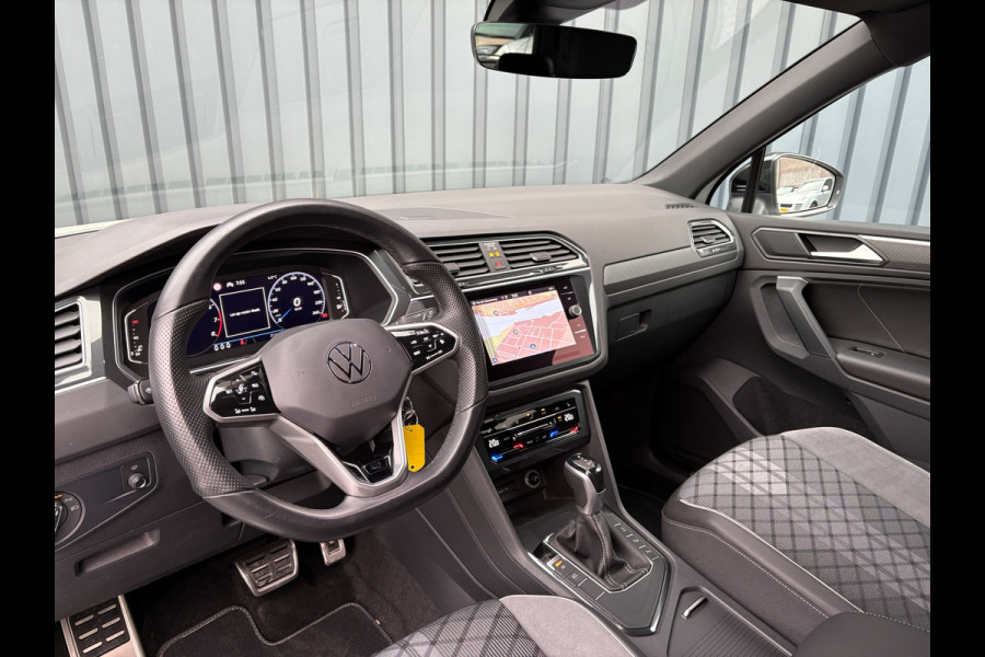 Volkswagen Tiguan 1.5 TSI R-Line Business+ | Trekhaak wegkl. | Head Up | Side Assist | IQ Light | Elk. A-klep | Prijs Rijklaar!!