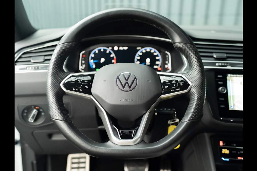 Volkswagen Tiguan 1.5 TSI R-Line Business+ | Trekhaak wegkl. | Head Up | Side Assist | IQ Light | Elk. A-klep | Prijs Rijklaar!!