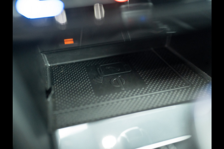 Volkswagen Tiguan 1.5 TSI R-Line Business+ | Trekhaak wegkl. | Head Up | Side Assist | IQ Light | Elk. A-klep | Prijs Rijklaar!!