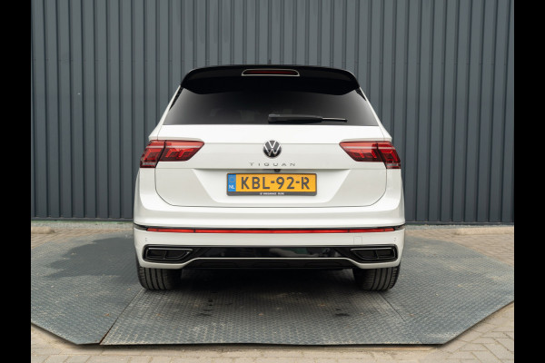 Volkswagen Tiguan 1.5 TSI R-Line Business+ | Trekhaak wegkl. | Head Up | Side Assist | IQ Light | Elk. A-klep | Prijs Rijklaar!!