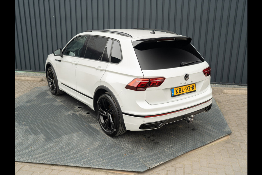 Volkswagen Tiguan 1.5 TSI R-Line Business+ | Trekhaak wegkl. | Head Up | Side Assist | IQ Light | Elk. A-klep | Prijs Rijklaar!!