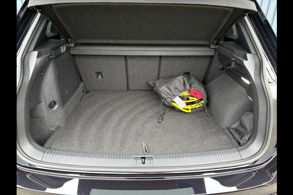 Volkswagen Tiguan 1.4 TSI eHybrid R-Line Business+ | Panodak | 360 Camera | Trekhaak wegkl. | Head Up | Prijs Rijklaar!!