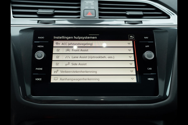 Volkswagen Tiguan 1.4 TSI eHybrid R-Line Business+ | Panodak | 360 Camera | Trekhaak wegkl. | Head Up | Prijs Rijklaar!!