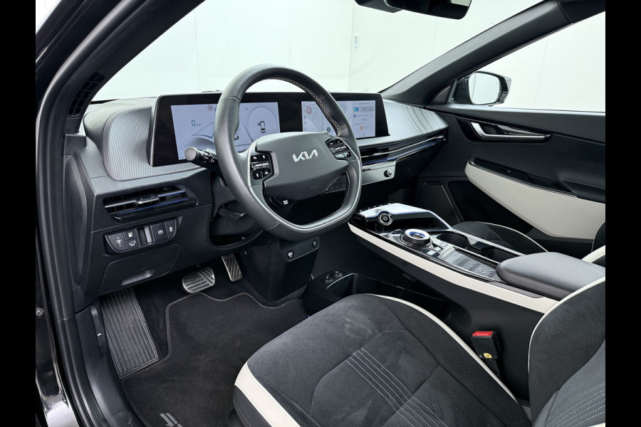 Kia Ev6 GT-Line 77.4kWh SOH 100% Warmtepomp PanoDak Head-Up Alcantar/Leer Stoelventilatie Elek.Stoelen+MemoryMeridian SOH 100% 360°Camer DAB  Elek.Achterklep Lmv Lane Assist 1600kg trekvermogen! Laden tot 240kW 1e Eigenaar Origineel Nederlandse Auto € 57.000 nieuw