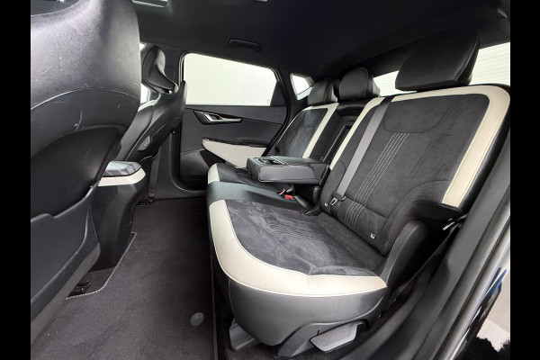 Kia Ev6 GT-Line 77.4kWh SOH 100% Warmtepomp PanoDak Head-Up Alcantar/Leer Stoelventilatie Elek.Stoelen+MemoryMeridian SOH 100% 360°Camer DAB  Elek.Achterklep Lmv Lane Assist 1600kg trekvermogen! Laden tot 240kW 1e Eigenaar Origineel Nederlandse Auto € 57.000 nieuw