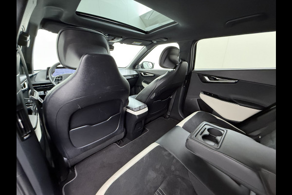 Kia Ev6 GT-Line 77.4kWh SOH 100% Warmtepomp PanoDak Head-Up Alcantar/Leer Stoelventilatie Elek.Stoelen+MemoryMeridian SOH 100% 360°Camer DAB  Elek.Achterklep Lmv Lane Assist 1600kg trekvermogen! Laden tot 240kW 1e Eigenaar Origineel Nederlandse Auto € 57.000 nieuw