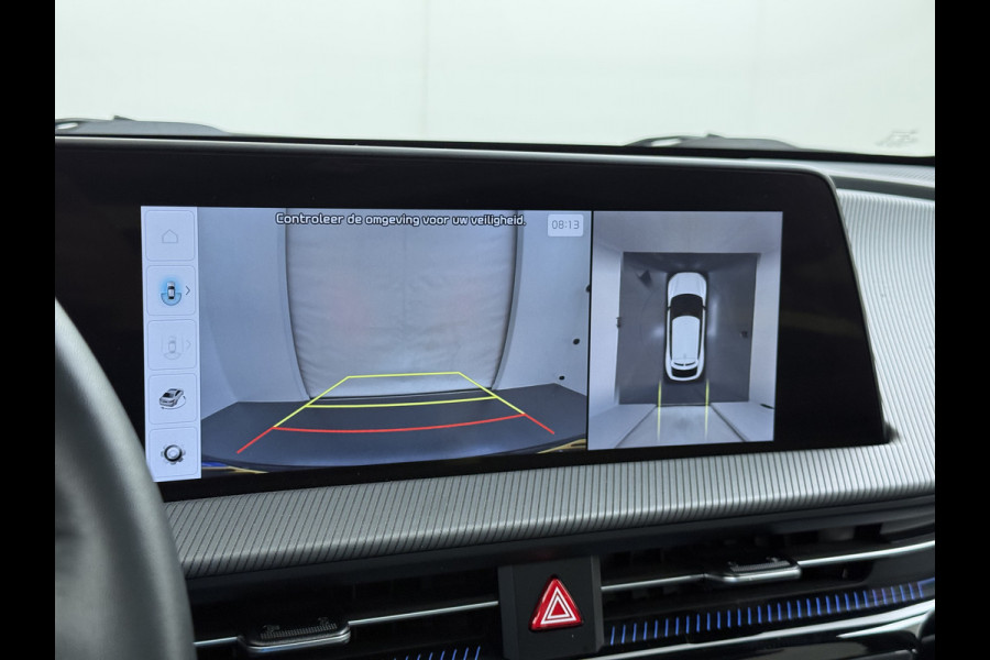 Kia Ev6 GT-Line 77.4kWh SOH 100% Warmtepomp PanoDak Head-Up Alcantar/Leer Stoelventilatie Elek.Stoelen+MemoryMeridian SOH 100% 360°Camer DAB  Elek.Achterklep Lmv Lane Assist 1600kg trekvermogen! Laden tot 240kW 1e Eigenaar Origineel Nederlandse Auto € 57.000 nieuw