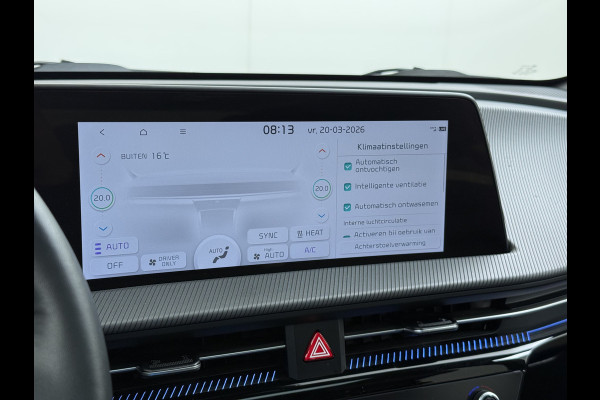 Kia Ev6 GT-Line 77.4kWh SOH 100% Warmtepomp PanoDak Head-Up Alcantar/Leer Stoelventilatie Elek.Stoelen+MemoryMeridian SOH 100% 360°Camer DAB  Elek.Achterklep Lmv Lane Assist 1600kg trekvermogen! Laden tot 240kW 1e Eigenaar Origineel Nederlandse Auto € 57.000 nieuw