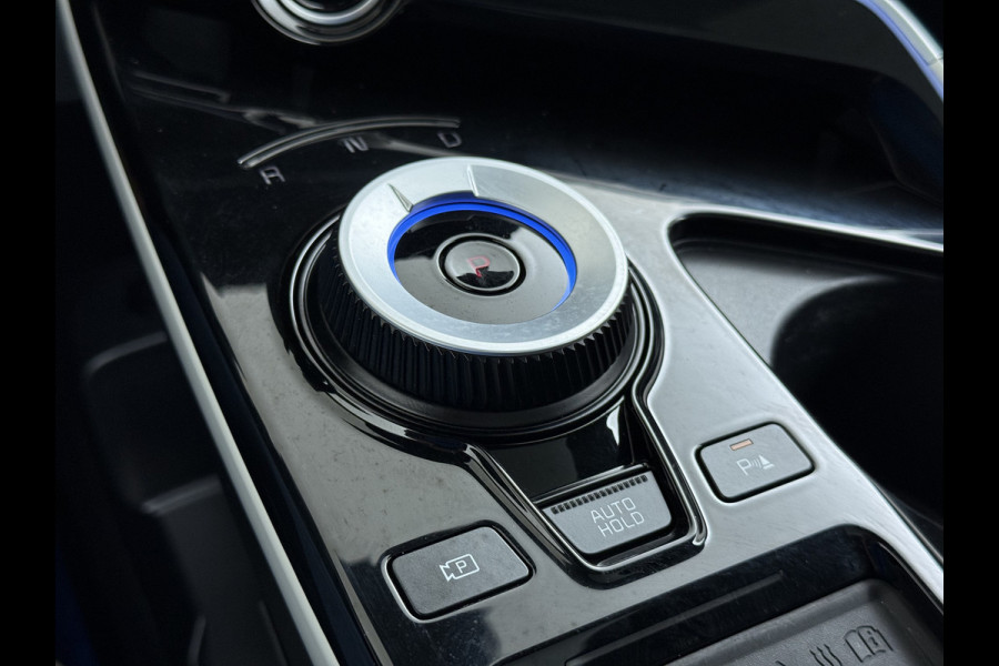 Kia Ev6 GT-Line 77.4kWh SOH 100% Warmtepomp PanoDak Head-Up Alcantar/Leer Stoelventilatie Elek.Stoelen+MemoryMeridian SOH 100% 360°Camer DAB  Elek.Achterklep Lmv Lane Assist 1600kg trekvermogen! Laden tot 240kW 1e Eigenaar Origineel Nederlandse Auto € 57.000 nieuw